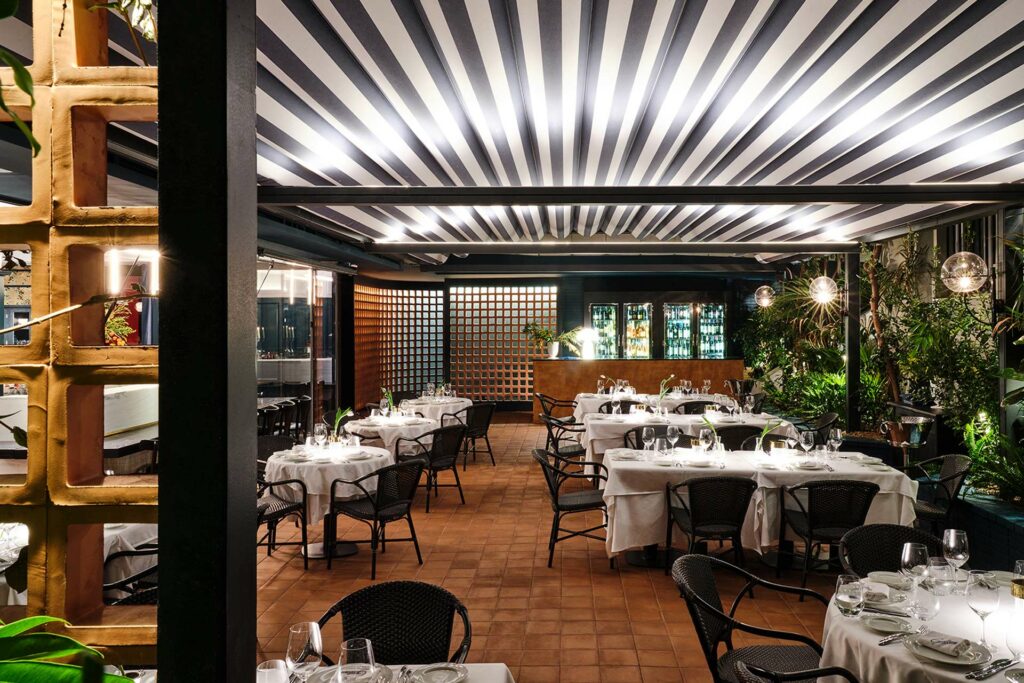 Architect: Bobotis+Bobotis Architects