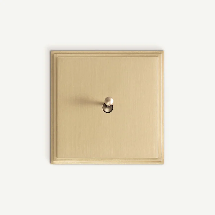 TIARA SWITCH – EDGES