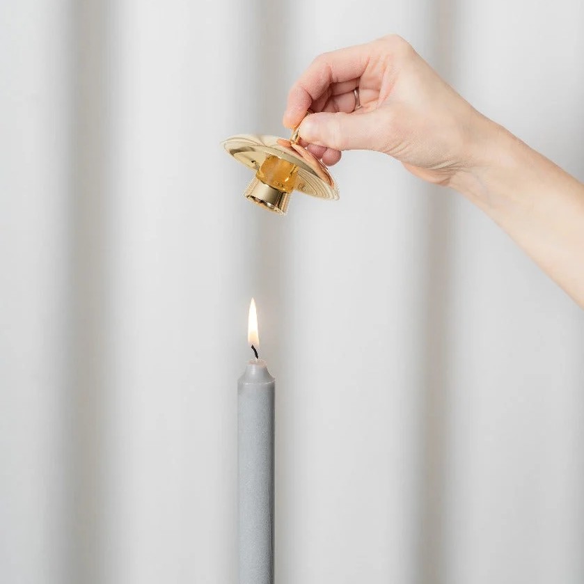 FLORA CANDLE SNUFFER BRASS