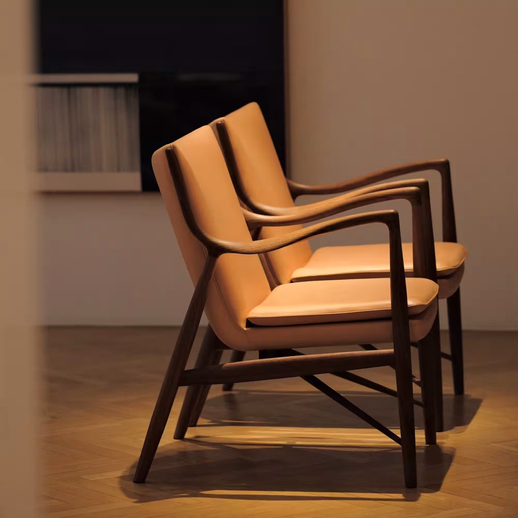 45 CHAIR