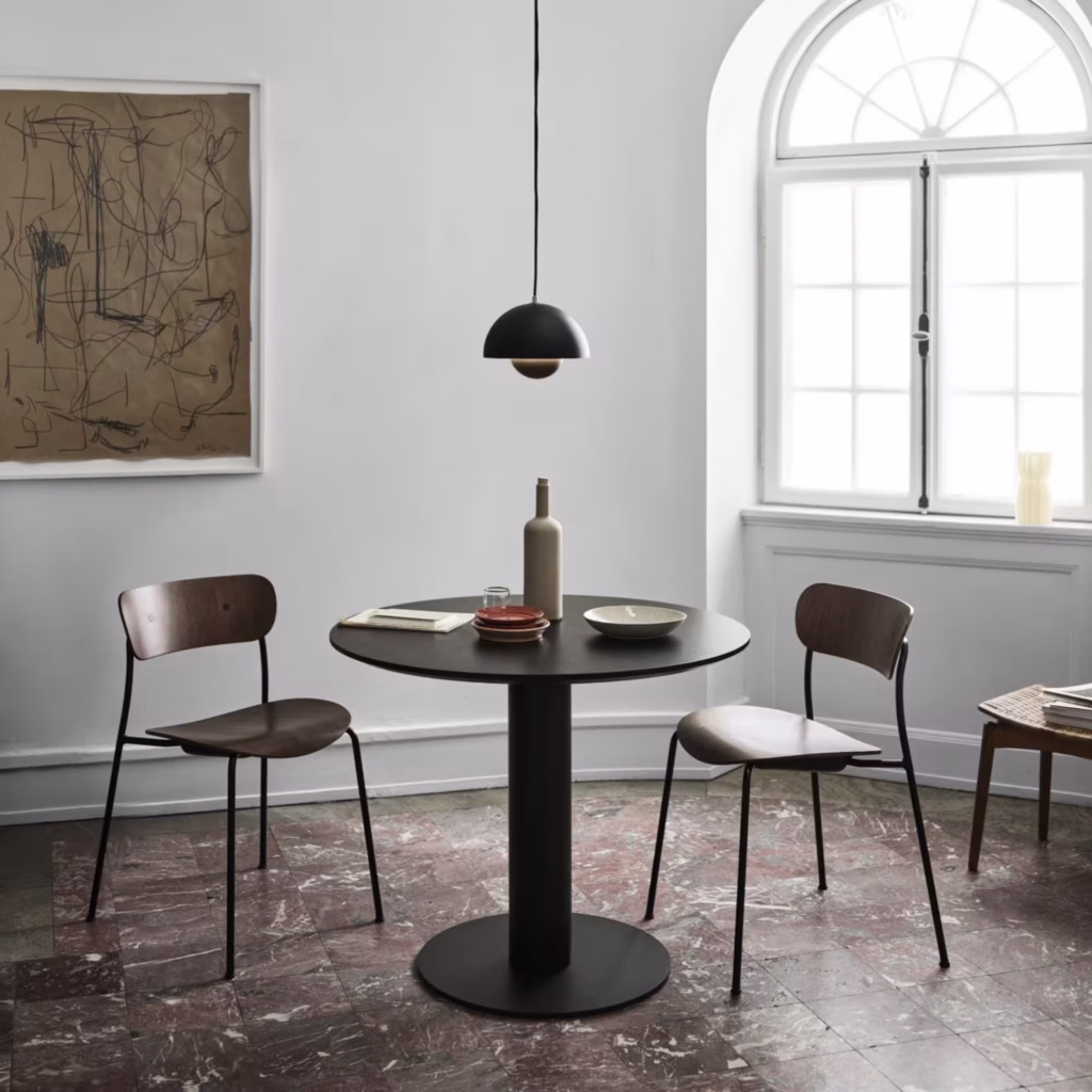 PAVILION SIDE CHAIR AV1