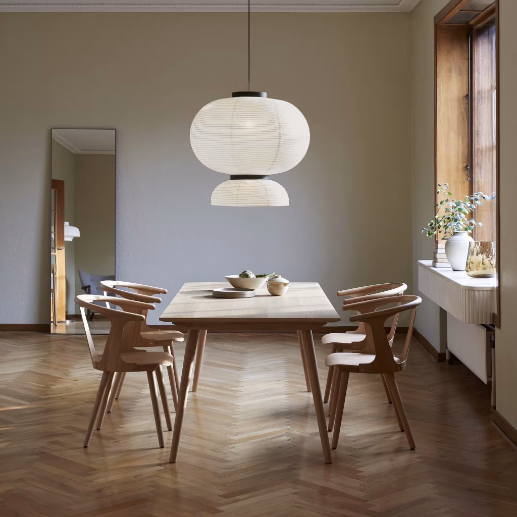 IN BETWEEN DINING TABLE SK5