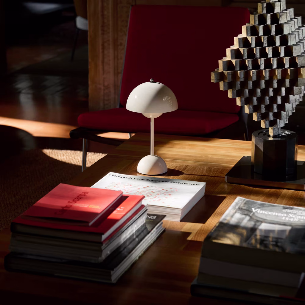 FLOWERPOT PORTABLE LAMP VP9