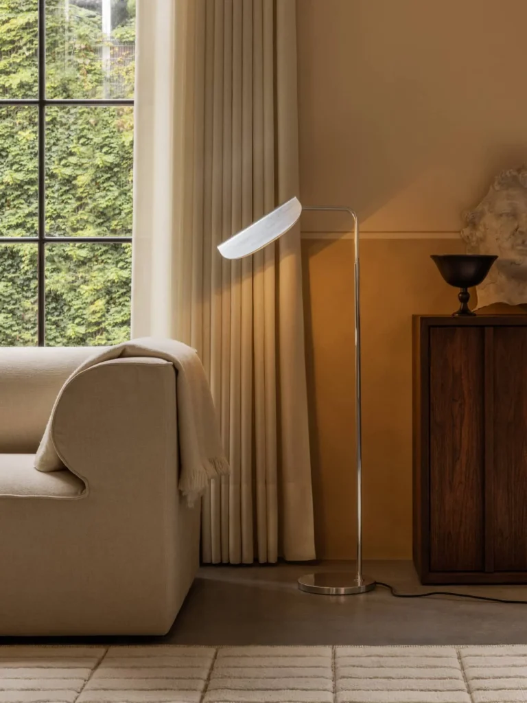 WING FLOOR LAMP