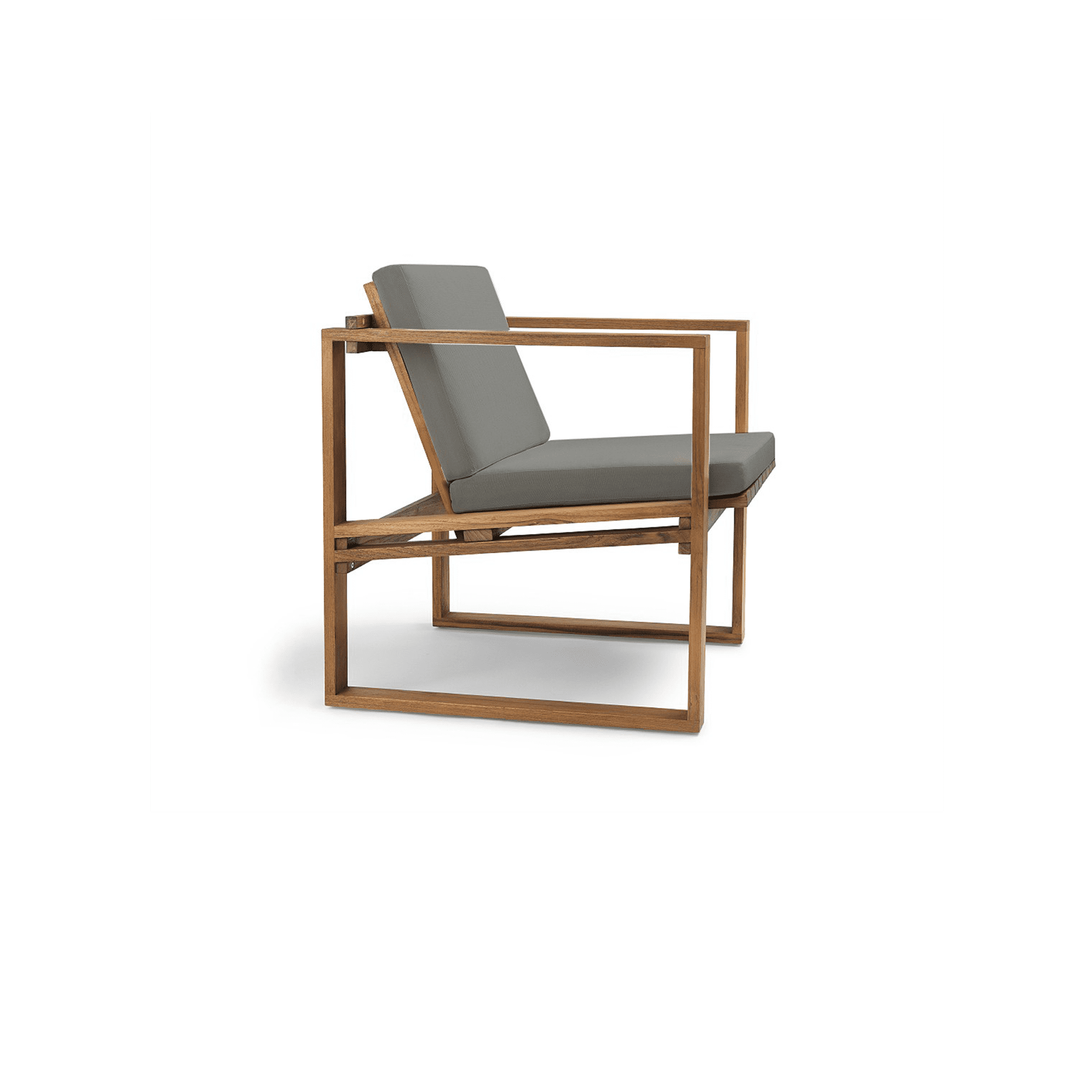 BK11 LOUNGE CHAIR