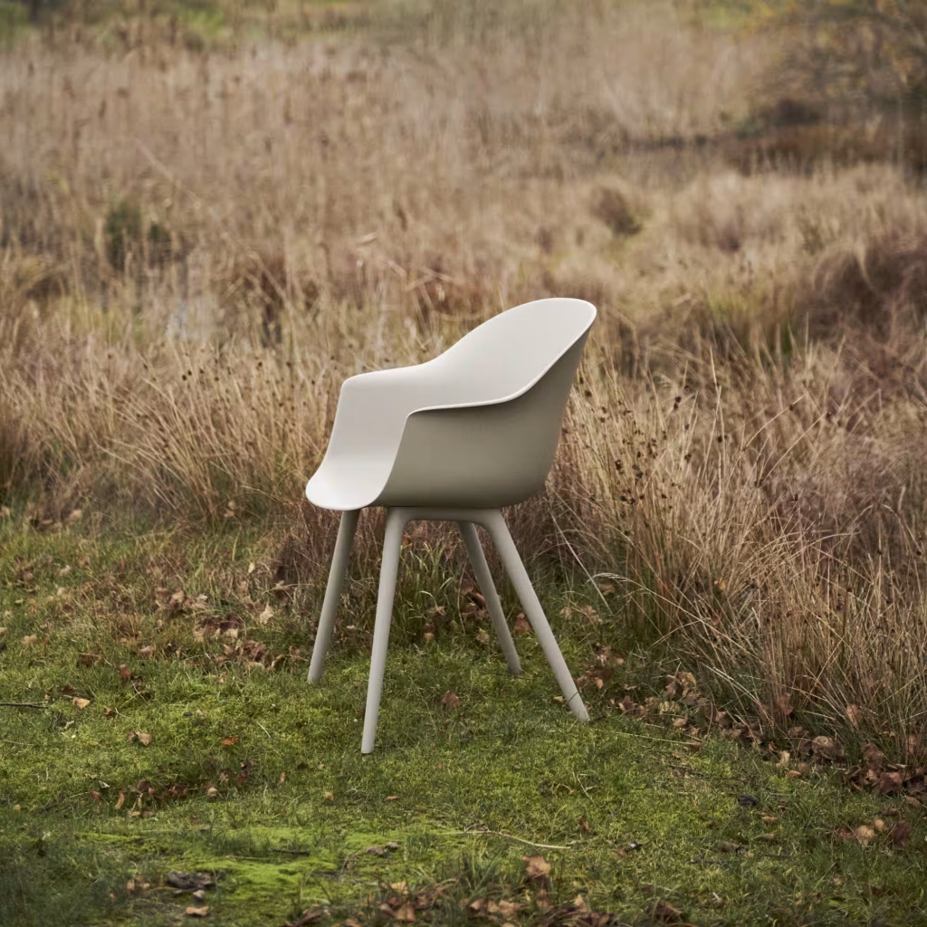 BAT DINING CHAIR UNUPHOLSTERED – PLASTIC