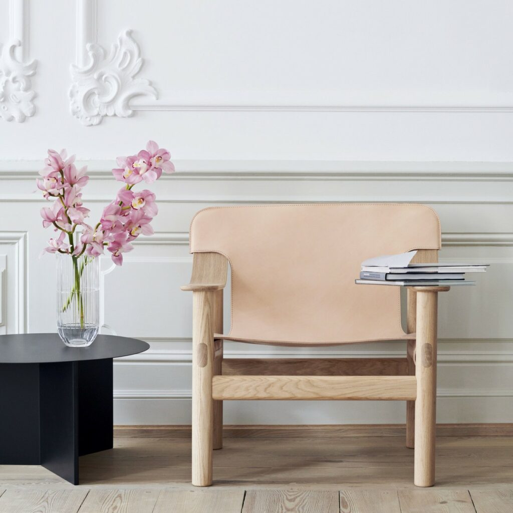 BERNARD LOUNGE CHAIR