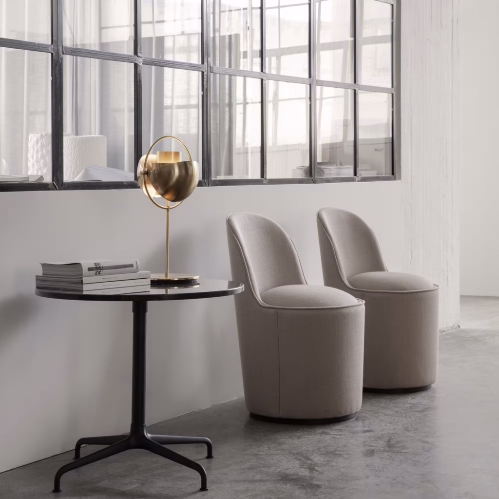 TAIL DINING CHAIR – HIGH BACK