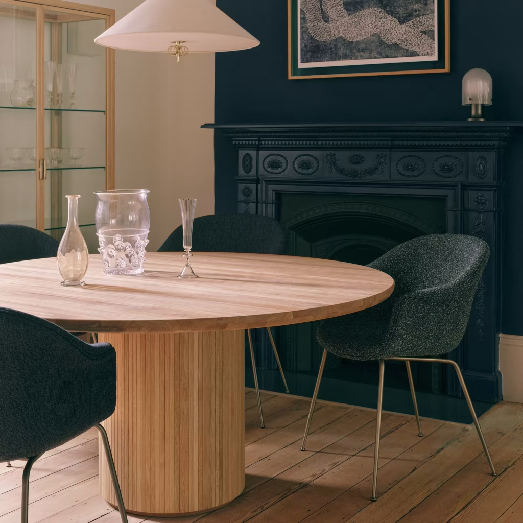 MOON DINING TABLE – WOOD