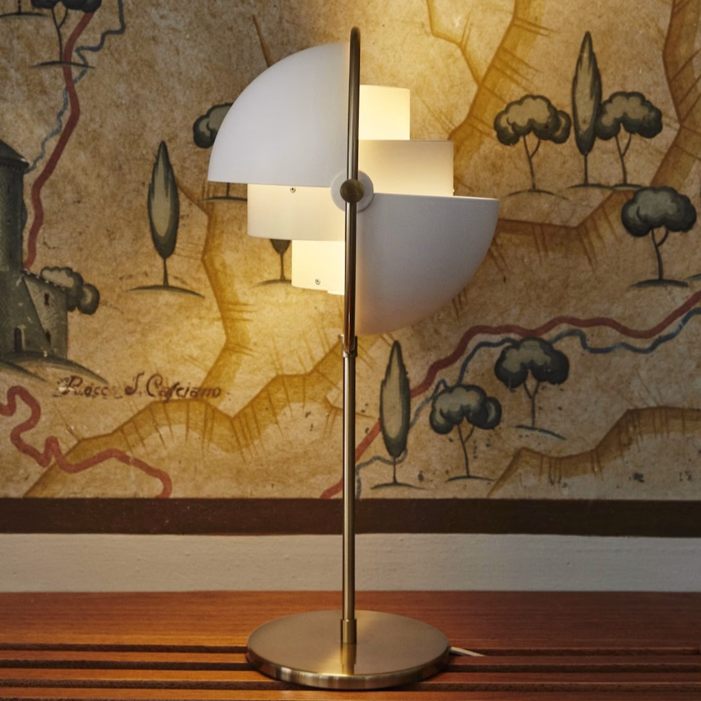 MULTI–LITE TABLE LAMP