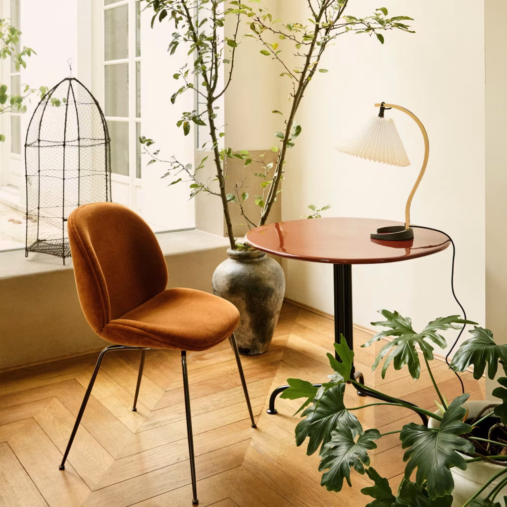BEETLE DINING CHAIR – UPHOLSTERED – CONIC