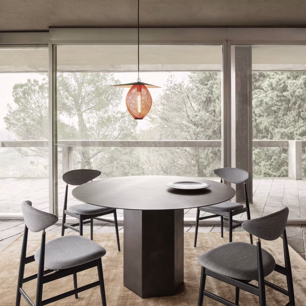 EPIC DINING TABLE – STEEL
