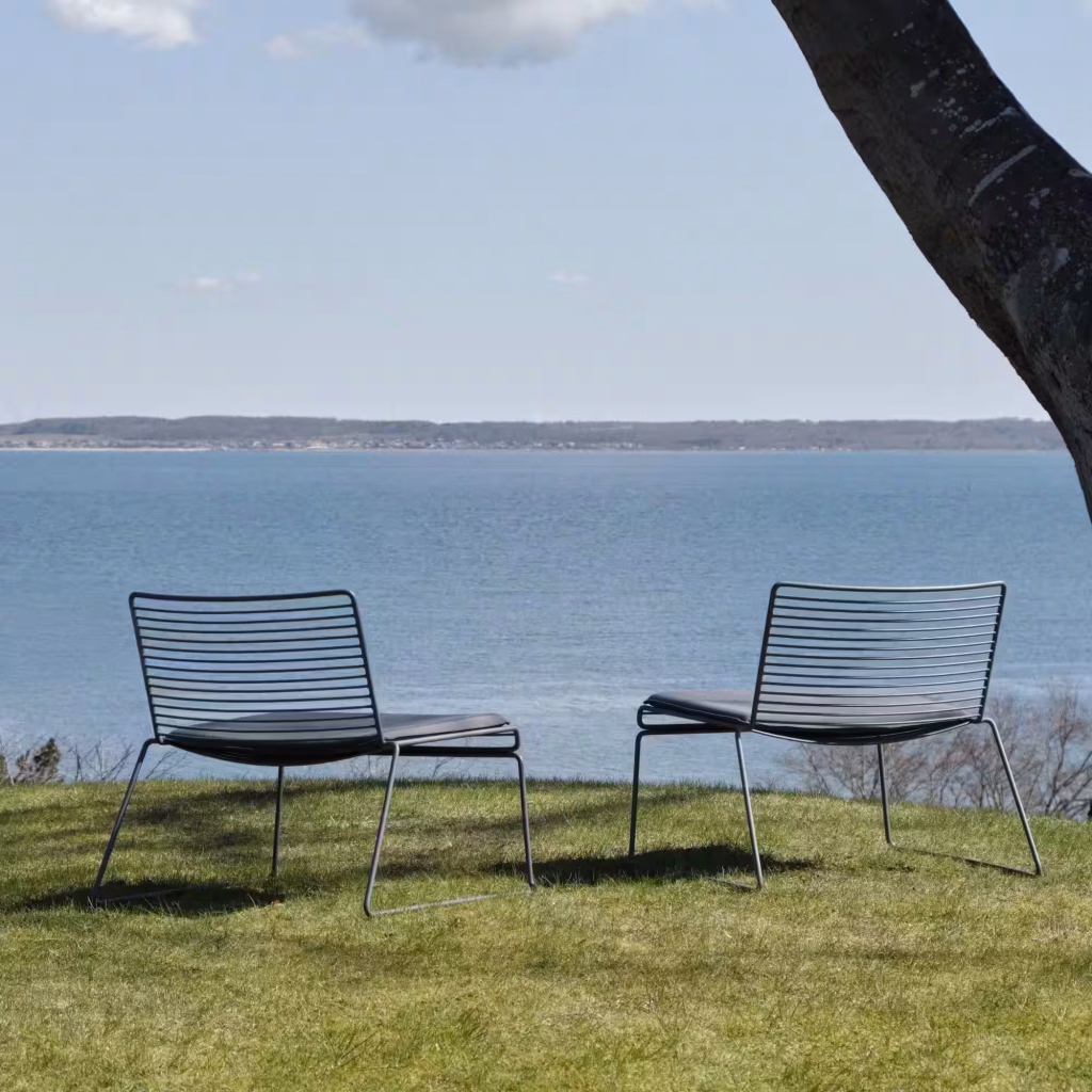 HEE LOUNGE CHAIR
