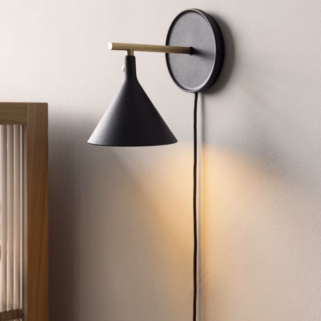 CAST SCONCE WALL LAMP – INDOOR