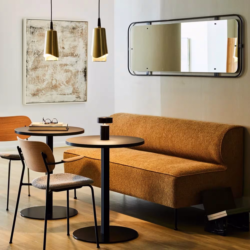 EAVE DINING SOFA