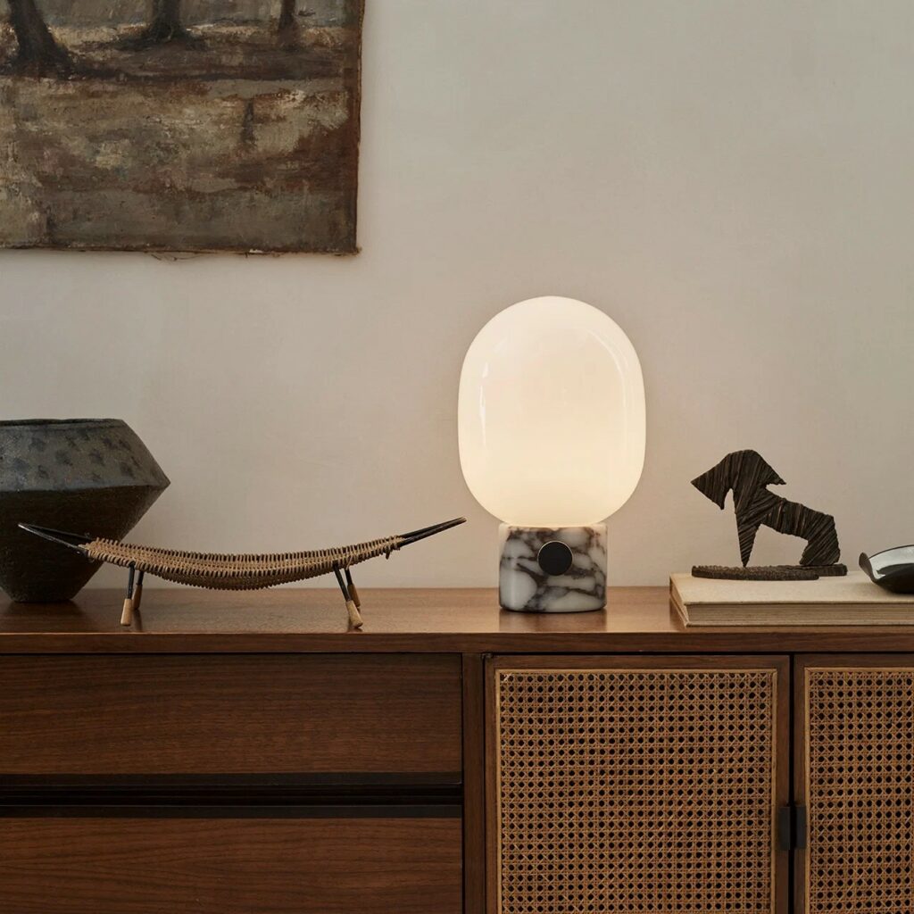 JWDA TABLE LAMP