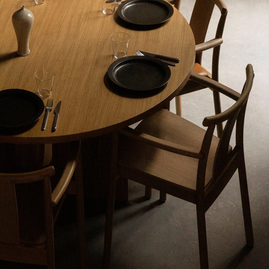 MERKUR DINING CHAIR – WITH ARMRESTS