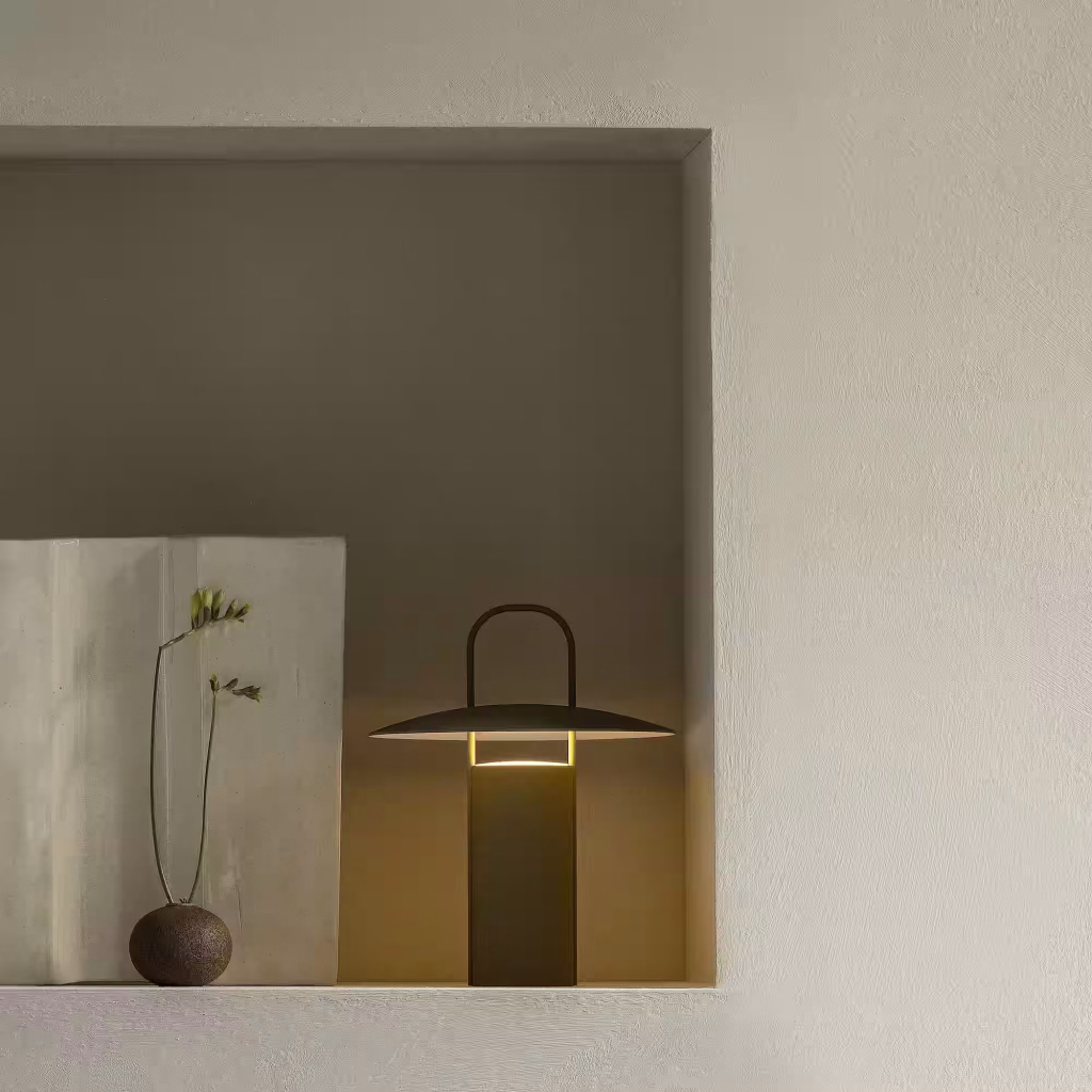 RAY TABLE LAMP