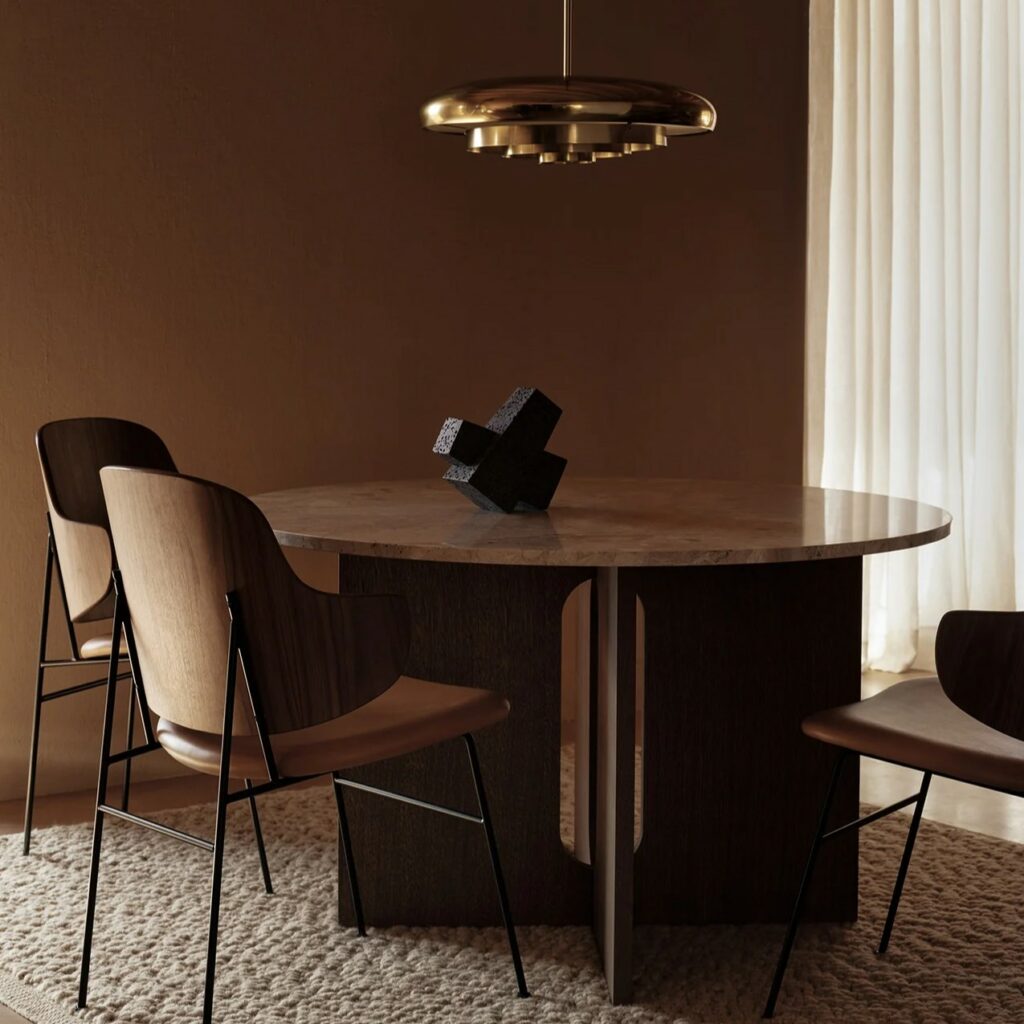 THE PENGUIN DINING CHAIR