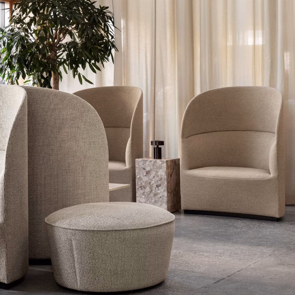 TEAROOM LOUNGE CHAIR – HIGH BACK