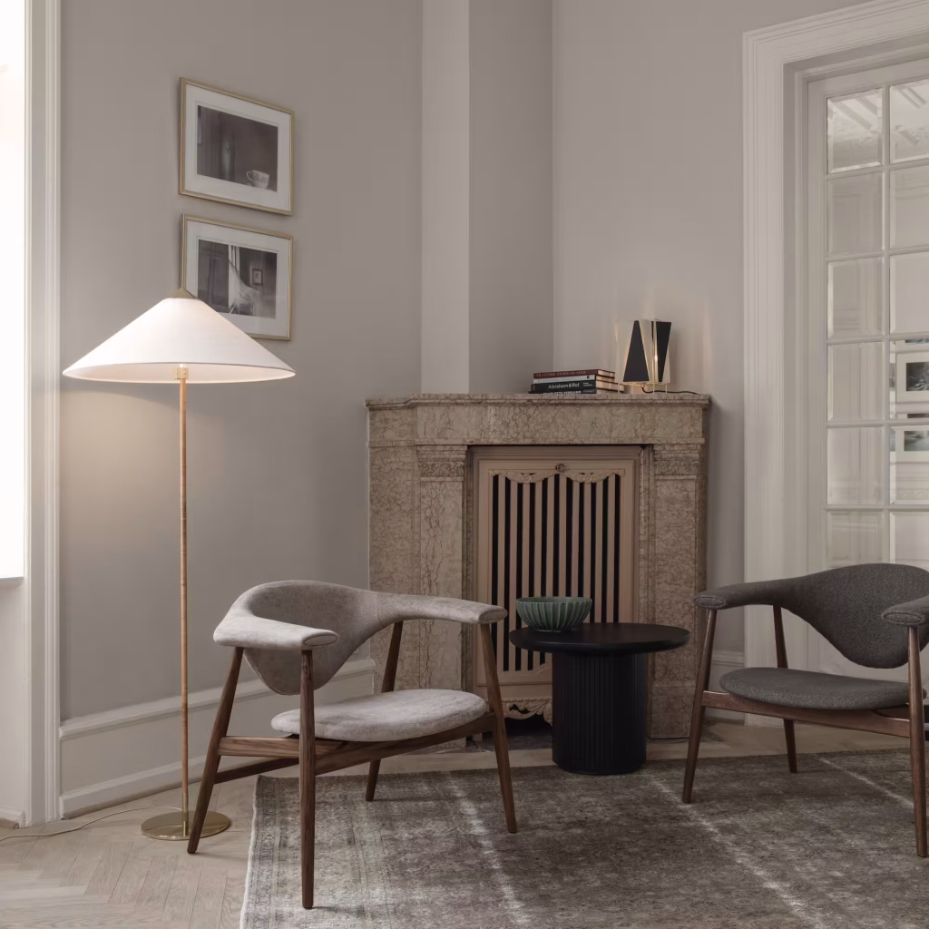 9602 FLOOR LAMP