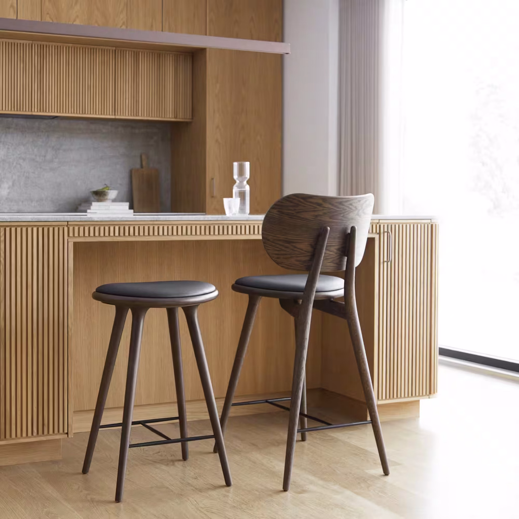 HIGH STOOL – WITH BACK