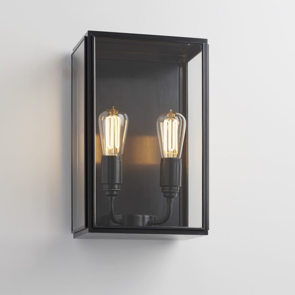 ESSEX SMALL TABLE LAMP
