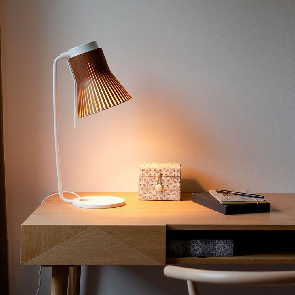 PETITE TABLE LAMP