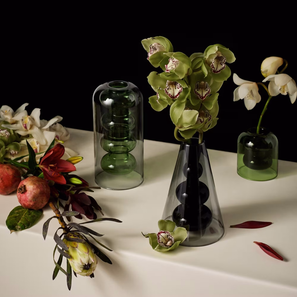 BUMP VASE CONE BLACK