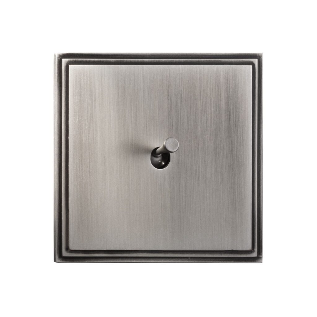 TIARA SWITCH – EDGES