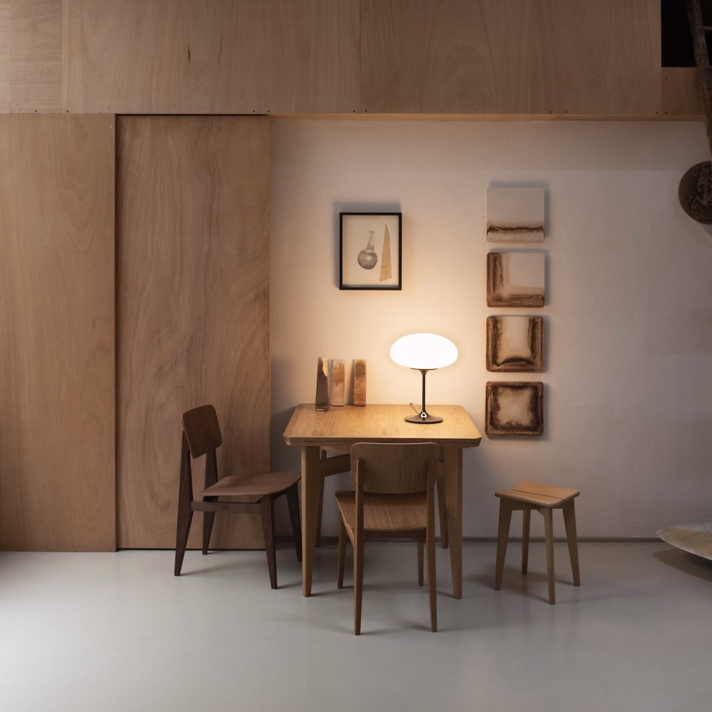 STEMLITE TABLE LAMP
