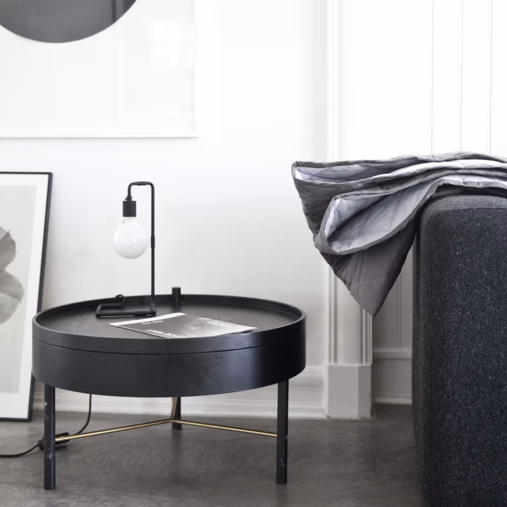 TURNING TABLE