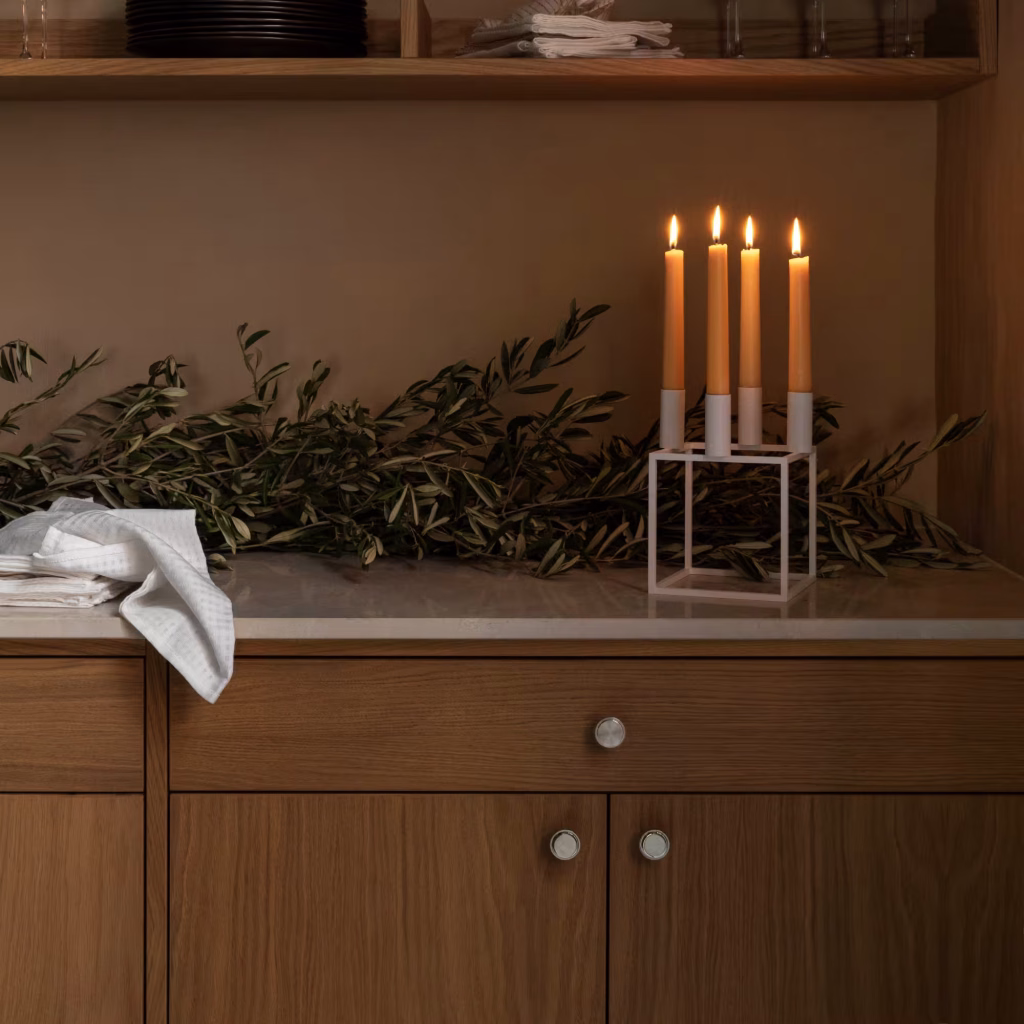 KUBUS 4 CANDLE HOLDER