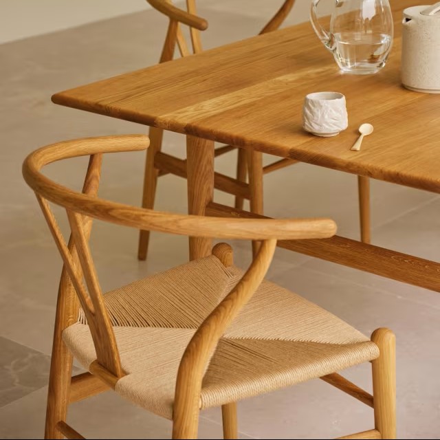 CH24 WISHBONE CHAIR