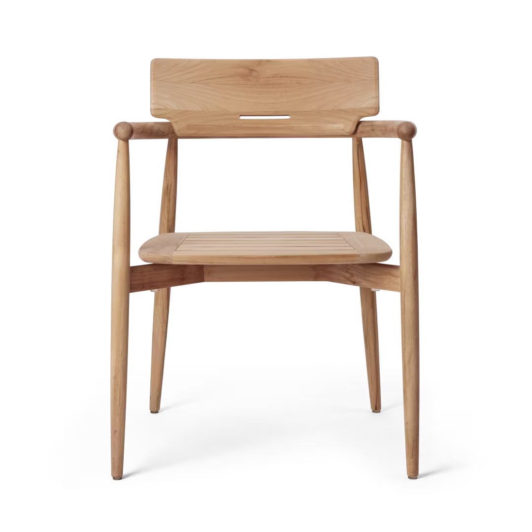 E008 EMBRACE DINING CHAIR