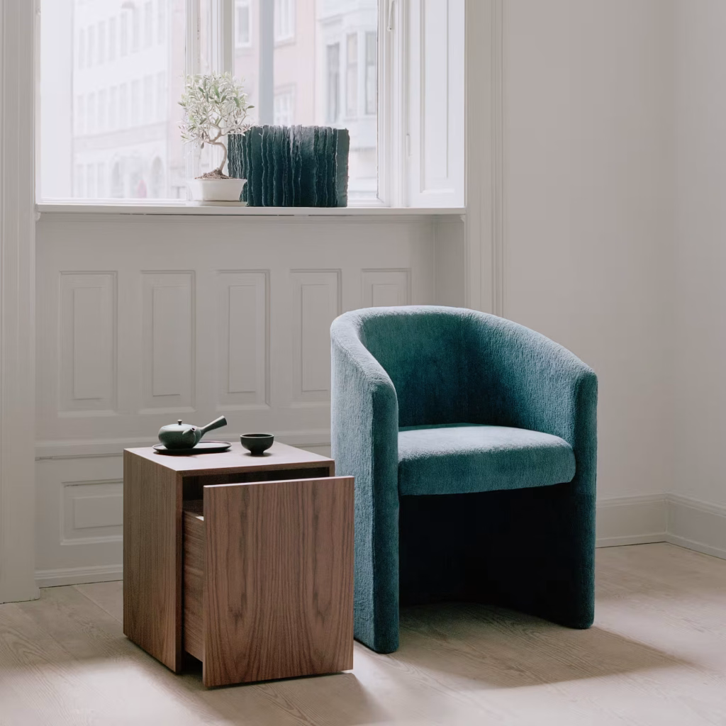 MASS SIDE TABLE – WITH DRAWER