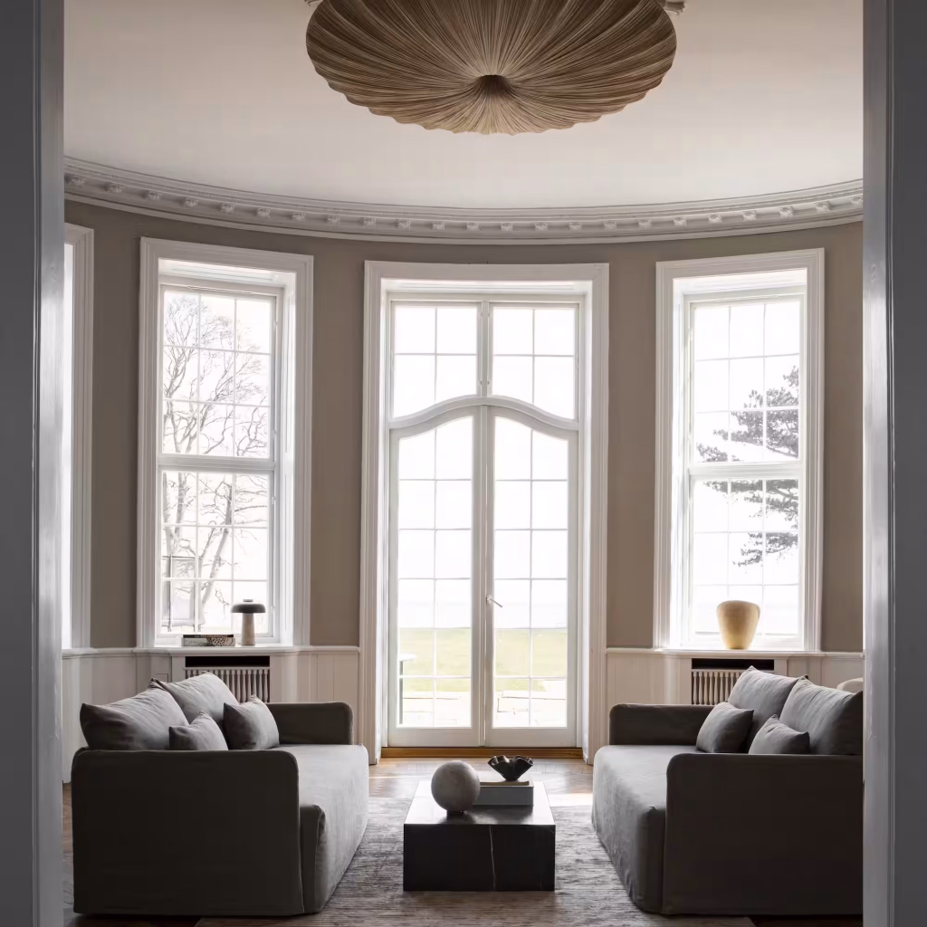 PLINTH LOW COFFEE TABLE