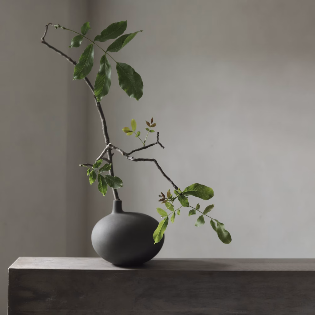 SUBMARINE VASE
