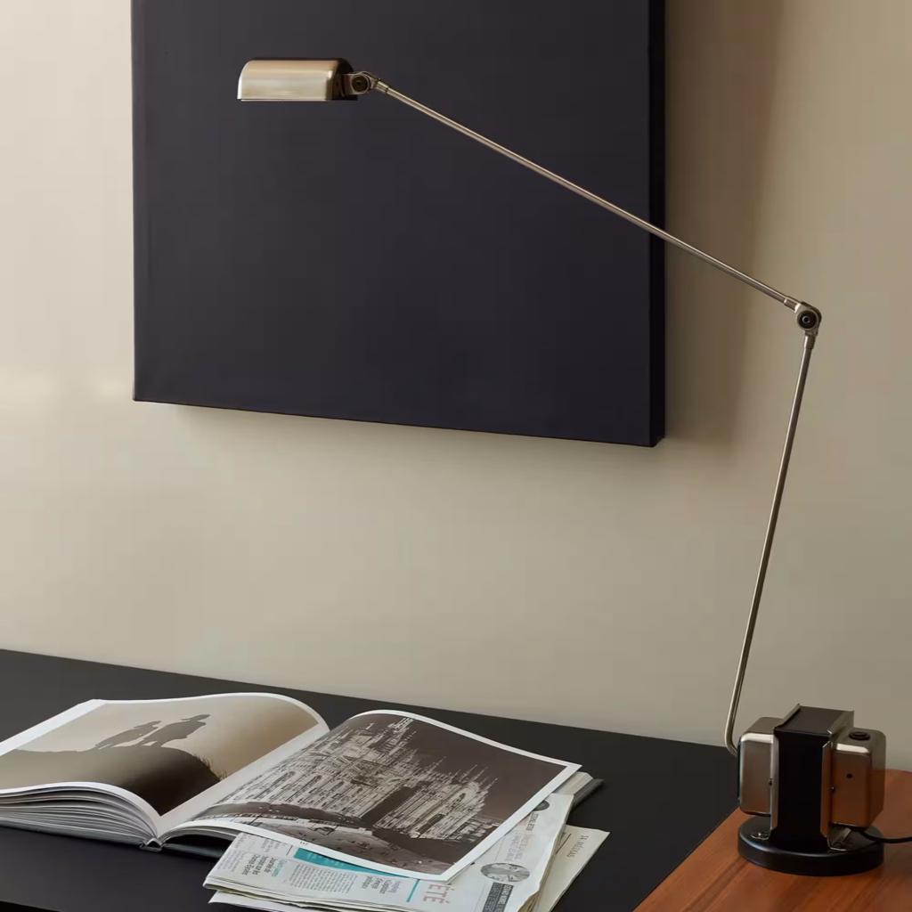 DAPHINE TABLE LAMP