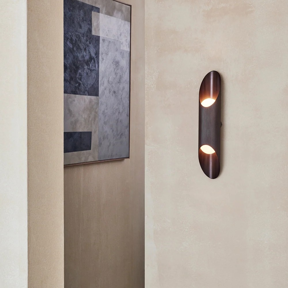 VECTOR WALL LIGHT